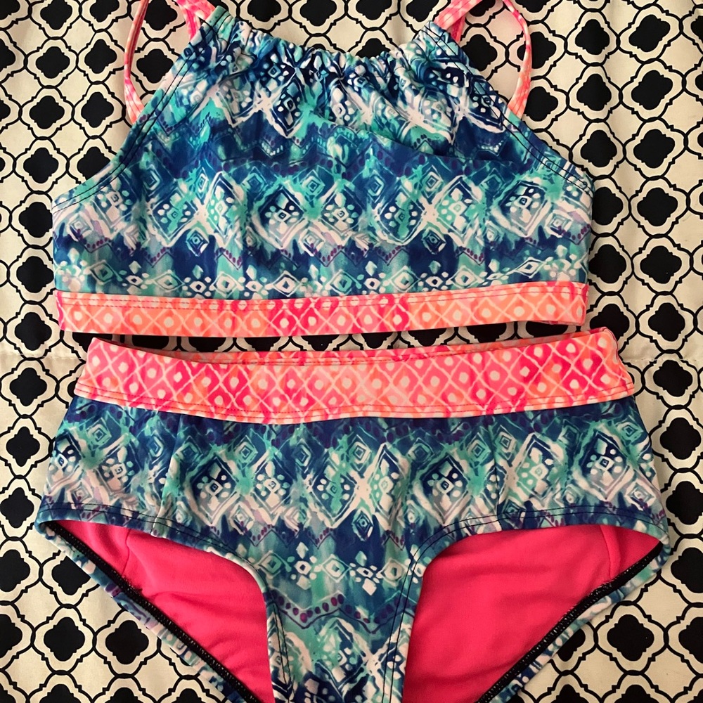 Justice swimsuit, Size 6